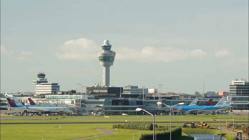 Amsterdam Schiphol Airport Live with ATC Singapore Airlines 747 787x KLM Emirates