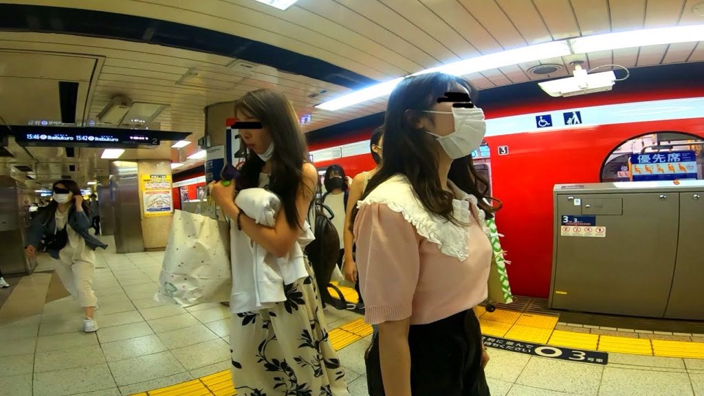 【休日大混雑！】東京メトロ、新宿三丁目駅構内を散策！(Japan Walking around Shinjuku-sanchome Station)