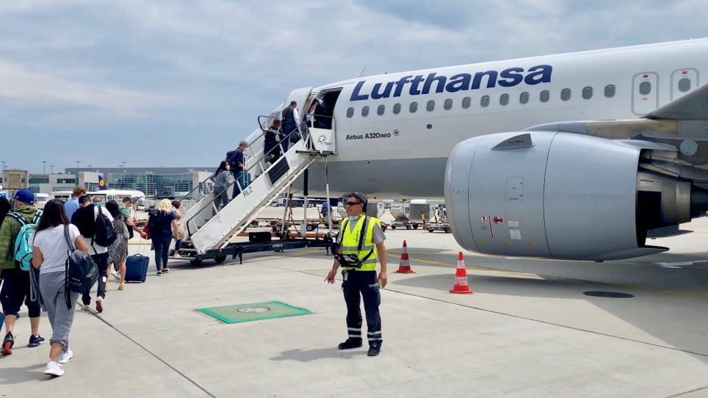 LUFTHANSA Business Class | Frankfurt to Mykonos (Airbus A320neo)