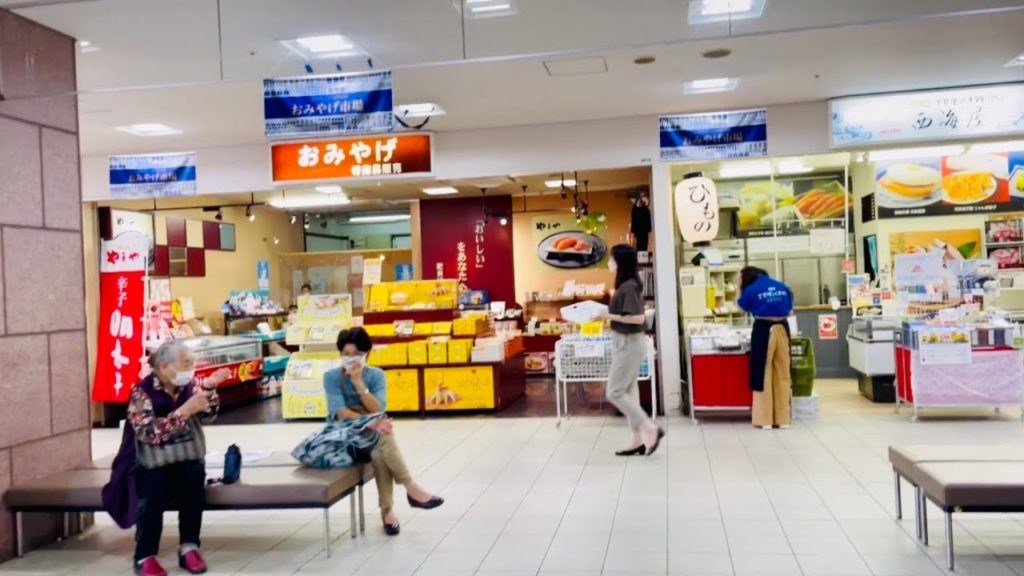 4K HDR Japanese Train Station Walking Tour |Japan Walk 2021|Sasebo Nagasaki 2021#walk #japanwalk