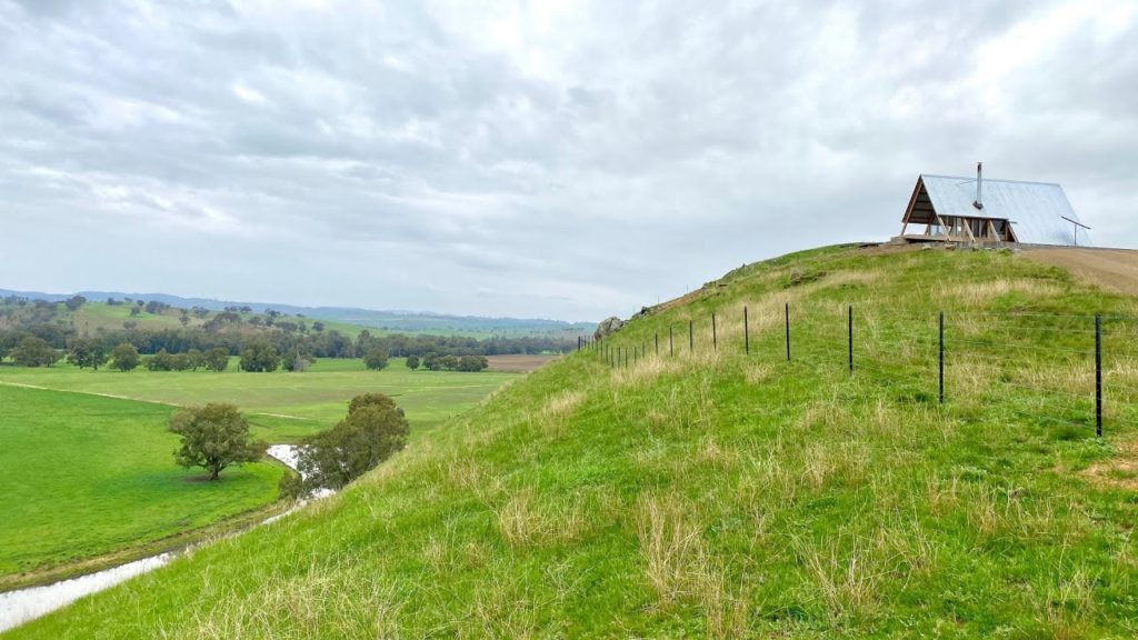 Fergo's Eco Hut in Country NSW | Giddy Guest