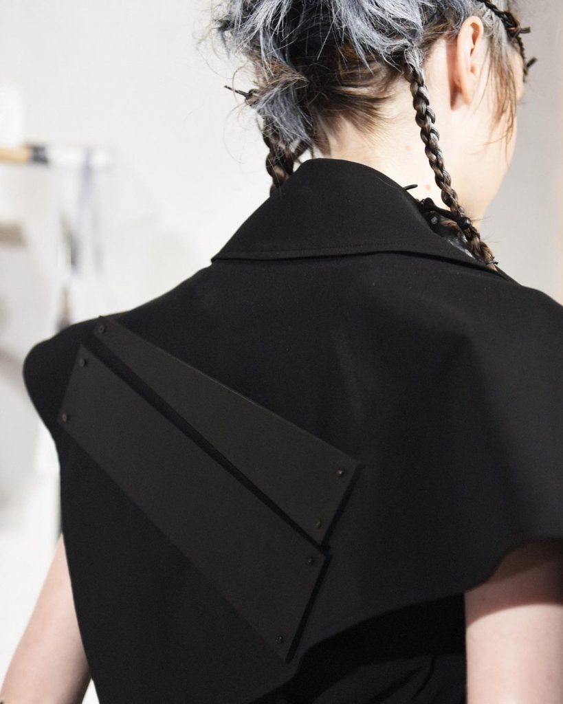 Yohji Yamamoto Spring/Summer 2022 show  Photo by @elise_toide  Hair by @eugene...