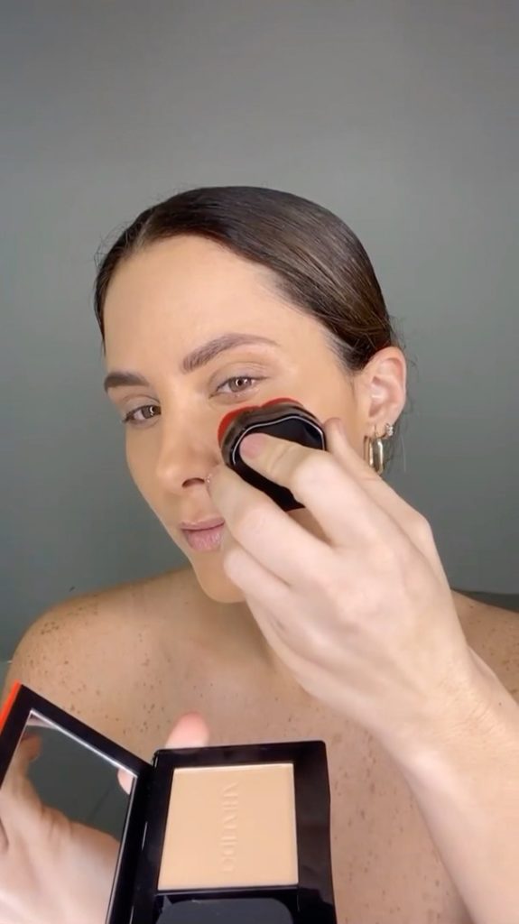 SHISEIDO: File under: lightweight layers. For a flawless canvas that stands up to heat, hu… File under: lightweight layers. For a flawless canvas that stands up to heat, hu...