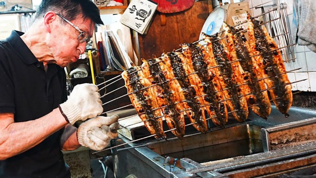 [Japanese Food]Eel Master Super Skills Nishiki Market in Kyoto "Kawazakana Notoyo" 錦市場 「川魚 のとよ」ASMR