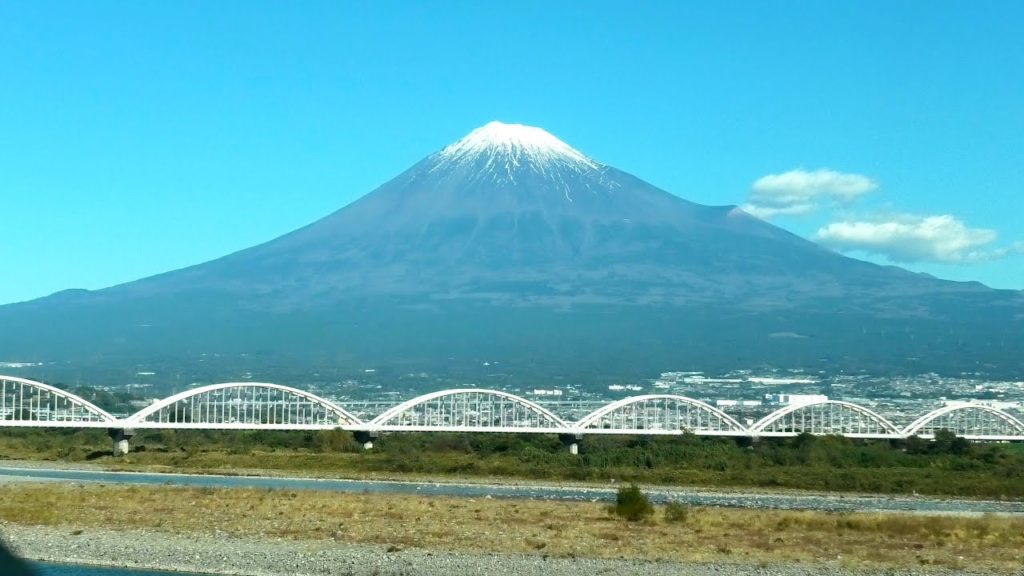 新幹線から見た富士山 (2021/11/13)  Mt.Fuji seen from the Shinkansen bullet train Nov.13, 2021
