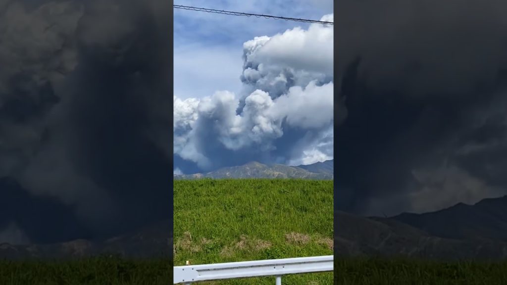 阿蘇山噴火 Mountain Aso Erupts #mountainaso #阿蘇山噴火 #kumamoto #japan