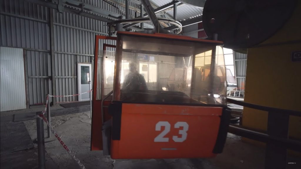 Bulgaria, Sofia, Lift Simeonovo cable car ride down the Vitosha Mountain