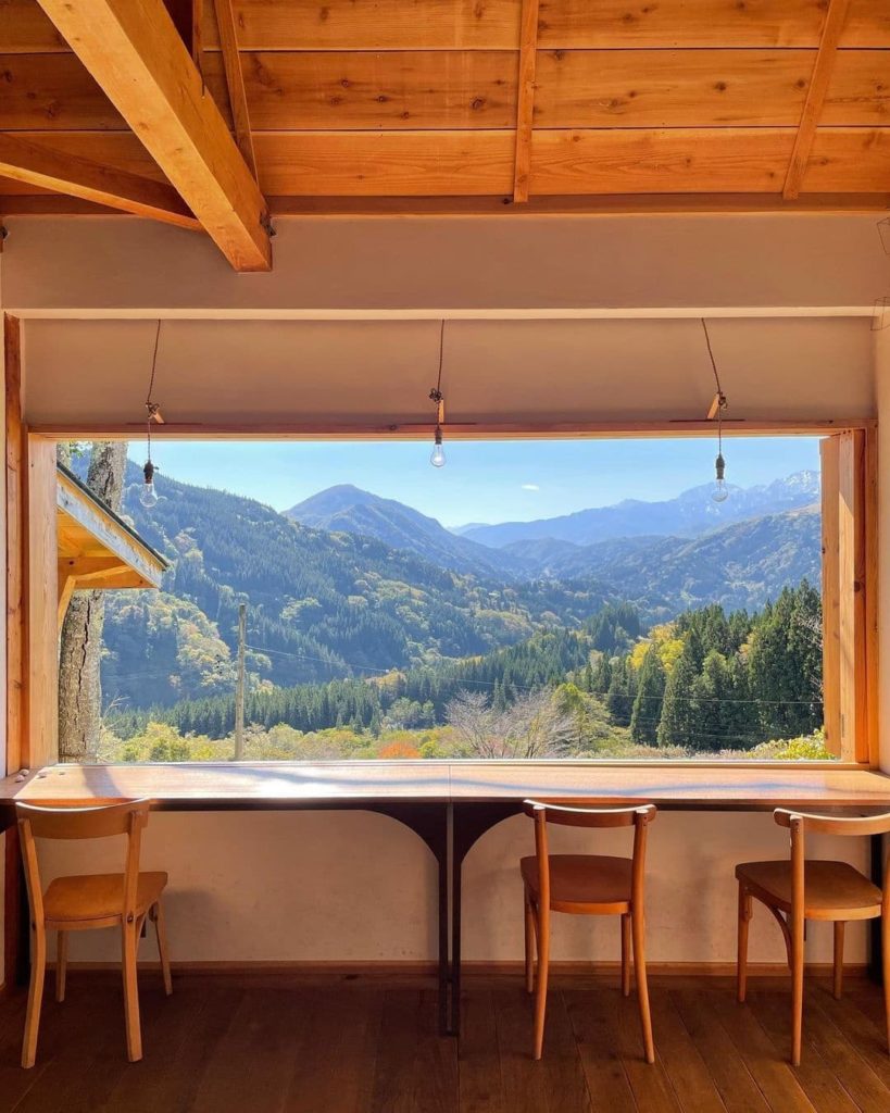 Dreaming of a coffee break here! This is Cafe Shiratsuki in Otari, Nagano, and w...