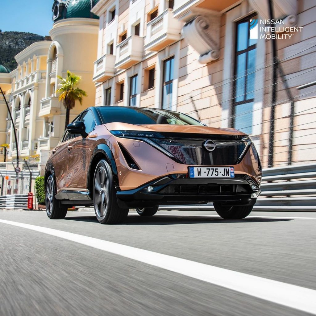 Take an electrifying drive downtown. #NissanAriya #Nissan...