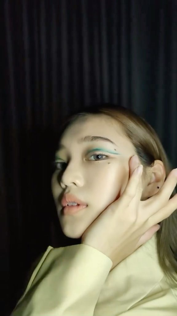 File under: captivating color. Watch @xtinaling_makeup create three standout lid...