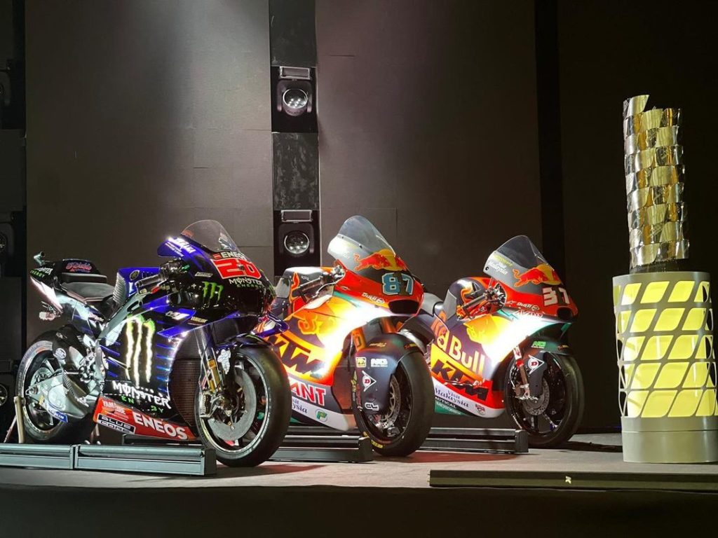@fabioquartararo20’s M1 also had her moment in the spotlight at the @motogp Gala...