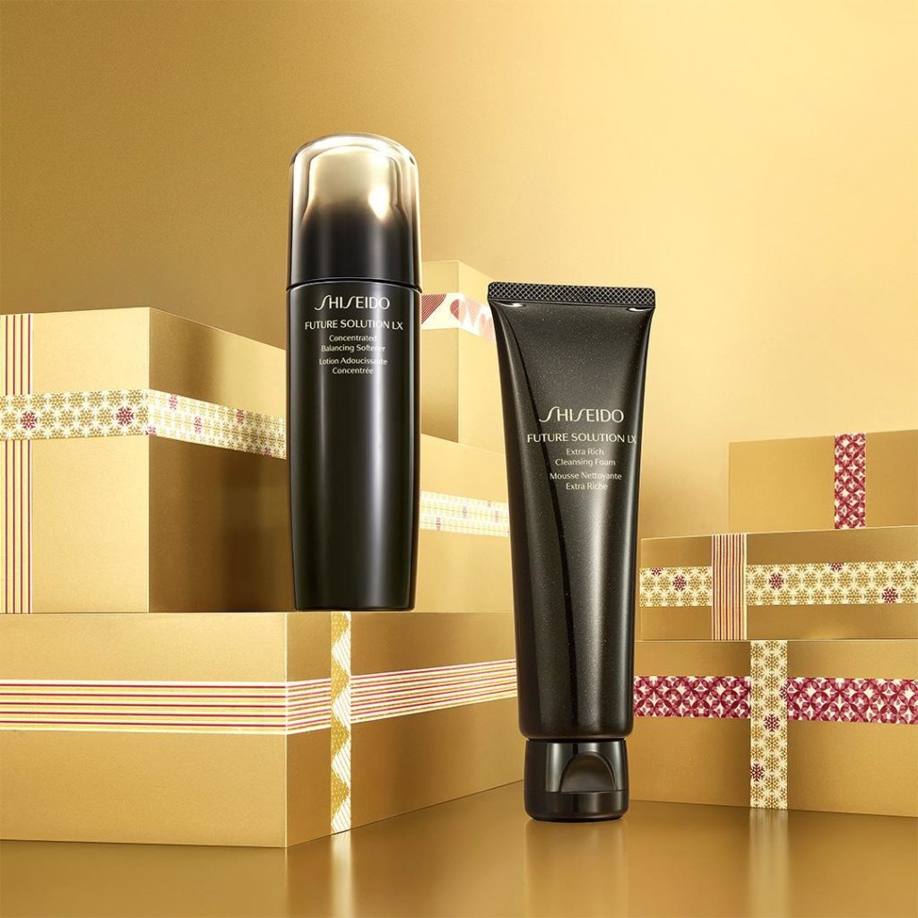Come alive with luxury this holiday! Future Solution LX Extra Rich Cleansing Foa...