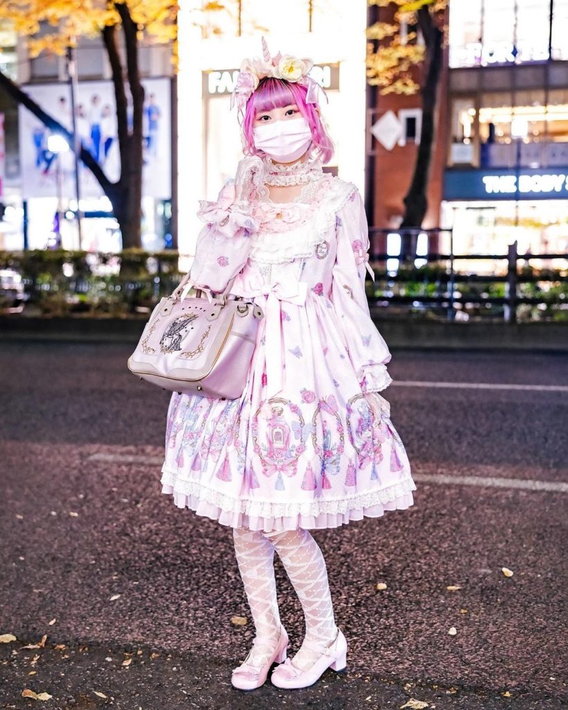 19-year-old college Japanese student Hibiki (@h1biki9) on the street in Harajuku...