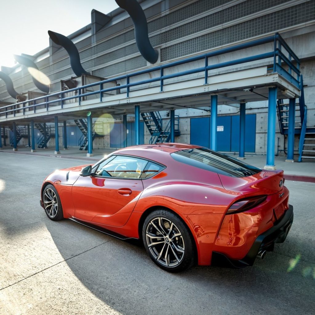Its personality is defined by the curves. The 2022 GR #Supra. #VayamosJuntos...