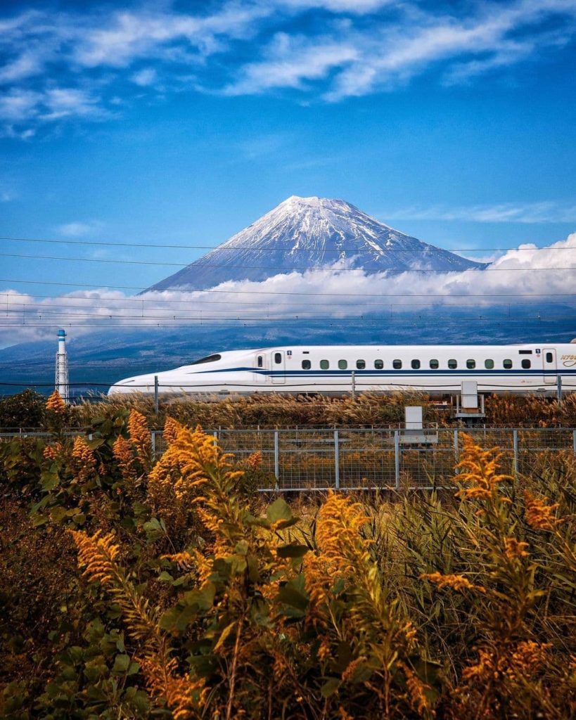 Two icons of Japan – Mount Fuji and a shinkansen!   You can get this view on the...