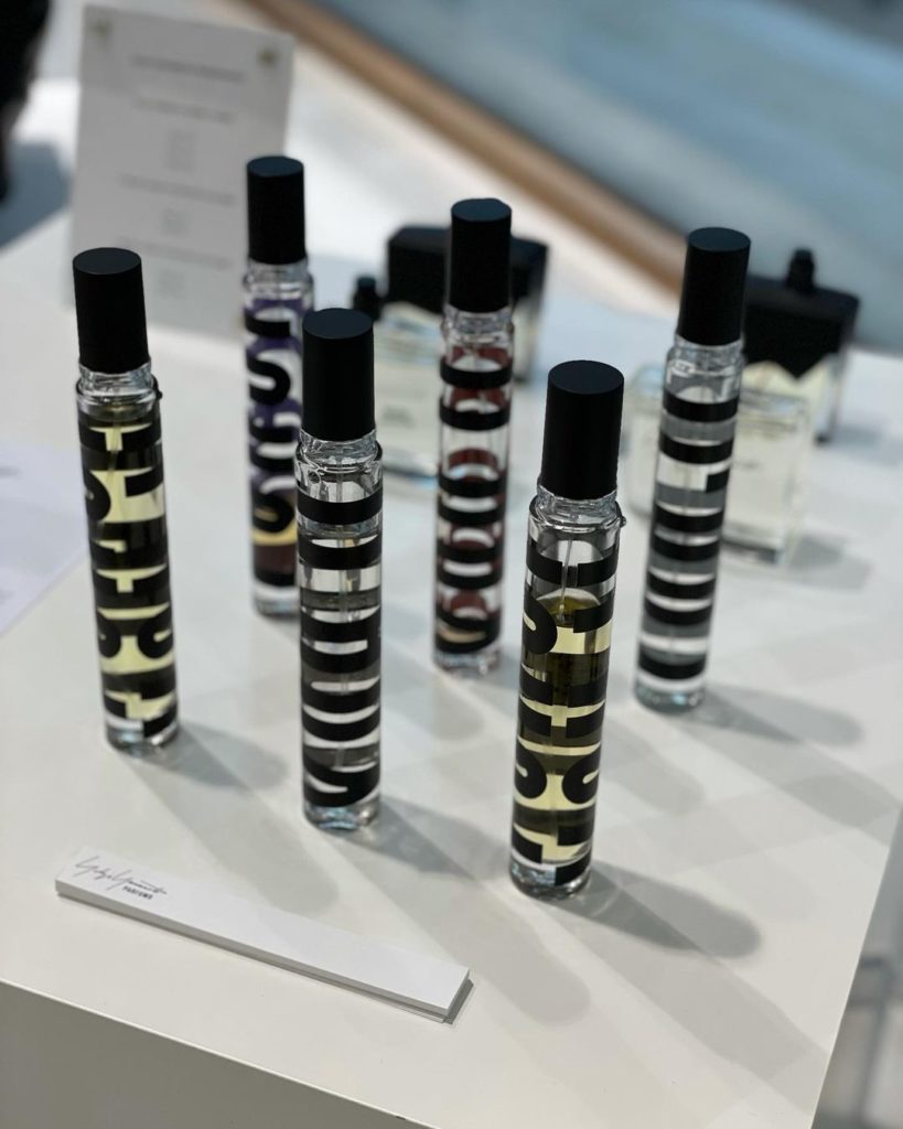 Yohji Yamamoto: Come and discover the new Autumn/Winter 2021-22 collections in our stores. Londo… Come and discover the new Autumn/Winter 2021-22 collections in our stores. Londo...