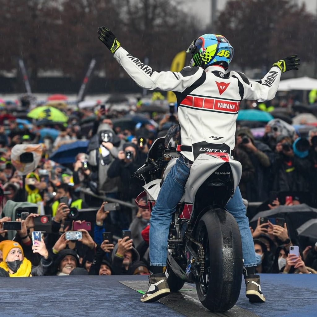 A must-be-at event for all VR46 fans!  @valeyellow46 greeted motor enthusiasts a...
