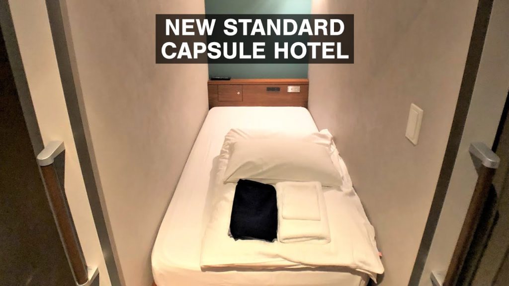 Staying at a Capsule Hotel with 1.8 m (5.9 ft.) High Ceiling in Japan