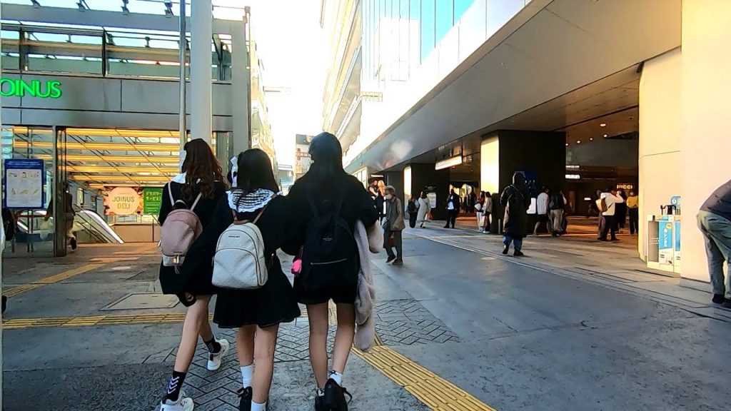 【神奈川県横浜市】秋の横浜駅周辺を散歩!日本最大の人口を誇る大都市【380万人】(Japan Walking around Yokohama Station) 【神奈川県横浜市】秋の横浜駅周辺を散歩!日本最大の人口を誇る大都市【380万人】(Japan Walking around Yokohama Station)