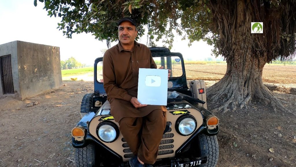 Rural Pakistan Jeep M 825 beneath Banyan Tree #YouTubeCreatorAwards! Unboxing Rural Pakistan Jeep M 825 beneath Banyan Tree #YouTubeCreatorAwards! Unboxing