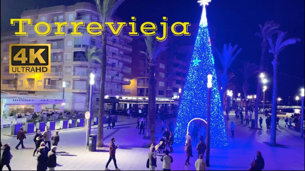 [4K] Torrevieja Christmas Lights 2021🎄Promenade Night Walking Tour Torrevieja, Costa Blanca, Spain🎄