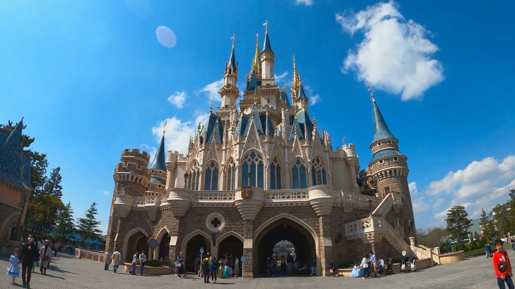 Walk through the Tokyo DisneyLand – 4K Walk through the Tokyo DisneyLand - 4K