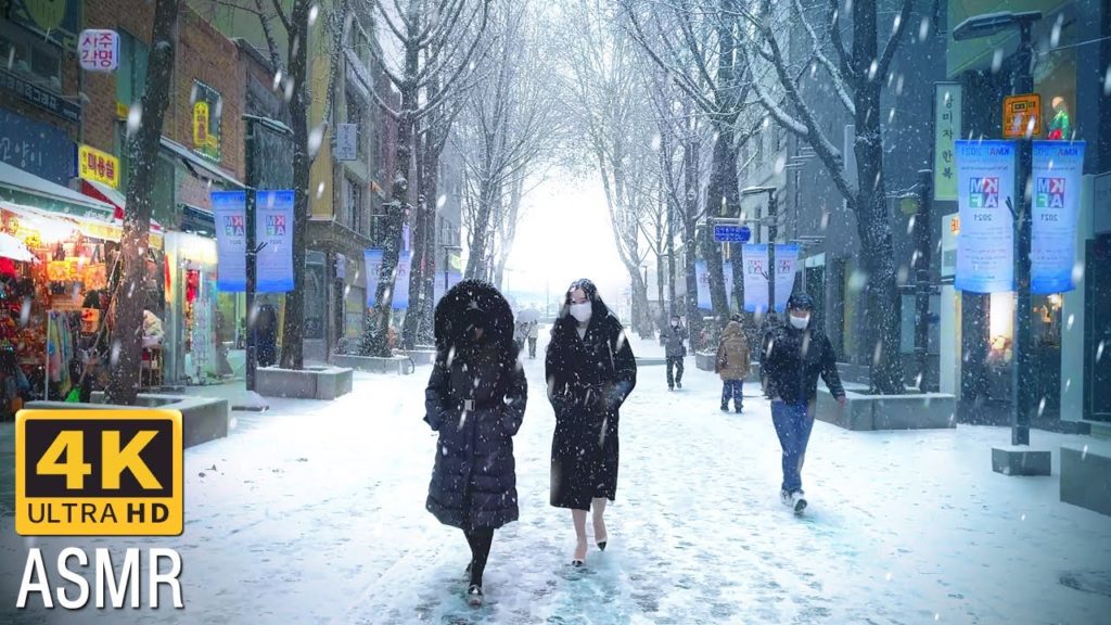 【Snowy Seoul street walk】Seoul Heavy Snow▶4K ASMR 서울 첫 폭설 구경, 첫 눈내리는 익선동 산책, 첫 눈내리는 북촌 한옥마을 산책, 인사동 【Snowy Seoul street walk】Seoul Heavy Snow▶4K ASMR 서울 첫 폭설 구경, 첫 눈내리는 익선동 산책, 첫 눈내리는 북촌 한옥마을 산책, 인사동