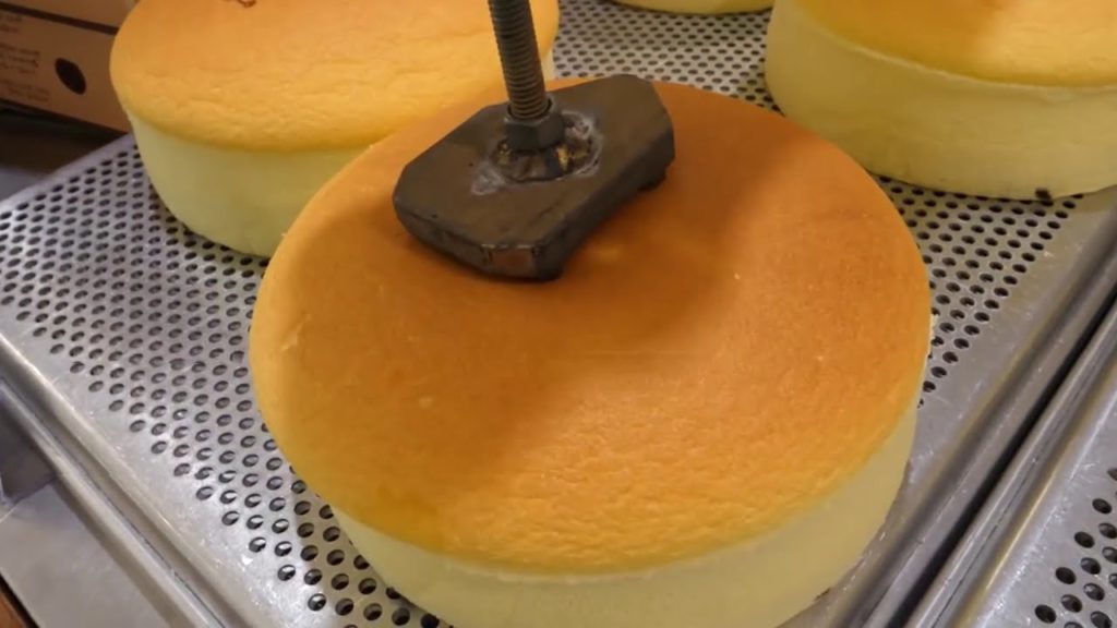 Japanese Souffle Cheesecake [Super Fluffy & Jiggly] Cheese Toast- Japanese street food tasty