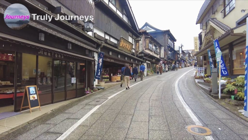 When you arrive at Japan, Go here first. Beautiful nearly Town 4K Relaxing Binaural Sounds