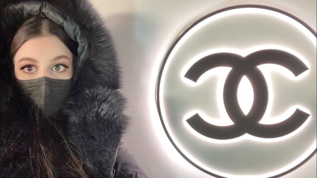 CHANEL No 5 ice rink ❄️in Korea 🇰🇷 night walk in Seoul streets [4K] 샤넬 아이스링크