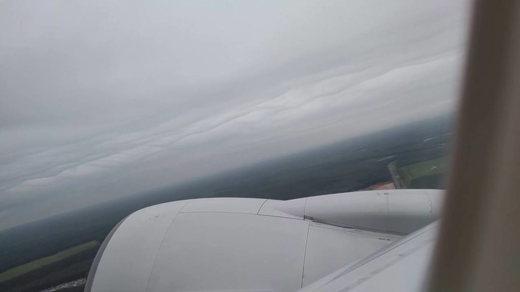 ANANH BOEING 777 300 TAKEOFF FROM CHITOSE SAPPORO AIRPORT CTS1