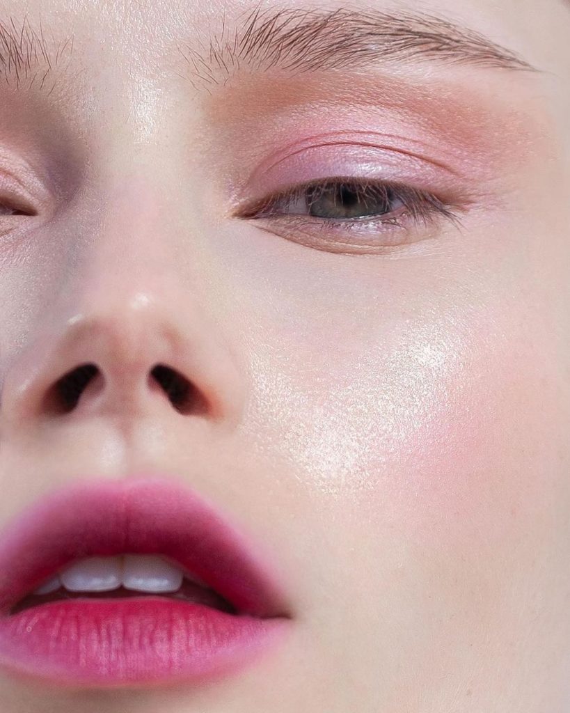 Think pink from lids to lips like @soniasimitzi. Recreate this monochromatic mak...