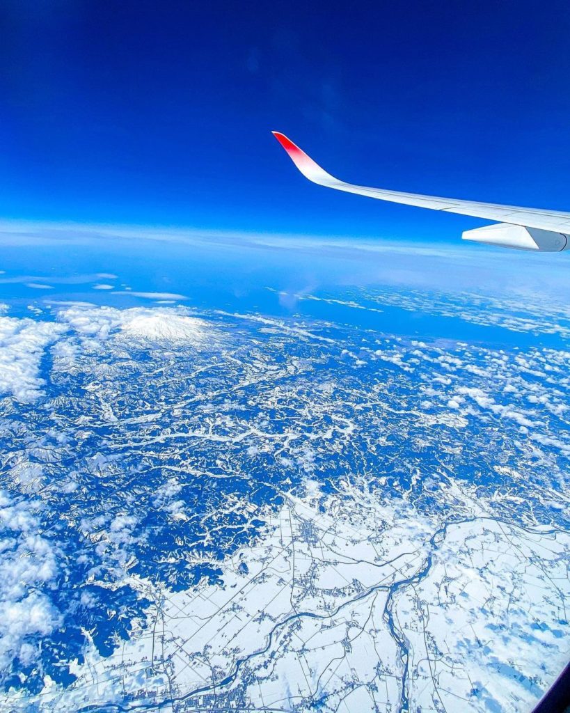 Japan Airline: .
白く覆われた世界と青い空
#A350 の赤いウィングレットが引き立ちます
#DramaticDecember The red winglet of the… .
白く覆われた世界と青い空
#A350 の赤いウィングレットが引き立ちます
#DramaticDecember The red winglet of the...