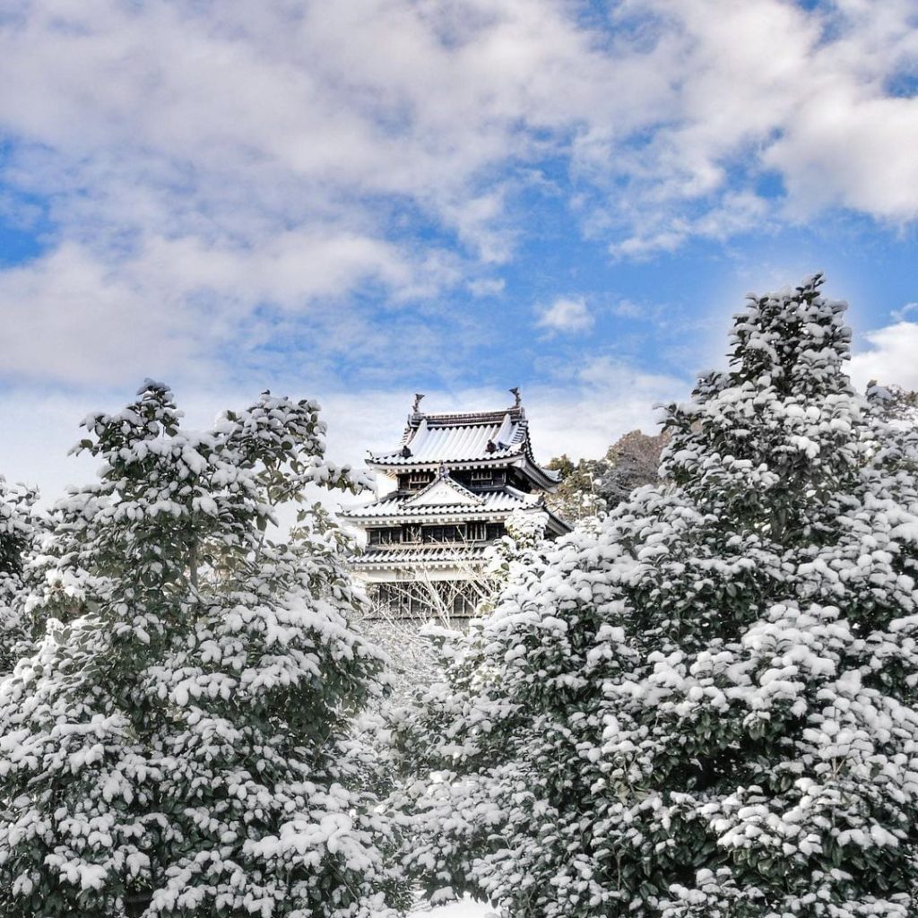 Have you ever seen a view of fine delicacy? 
Standing tall as the symbol of Nish...