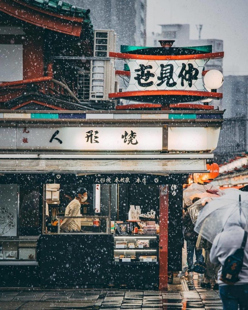10 beautiful photos of Tokyo's Asakusa area 
All photos are thanks to @yanasnap...