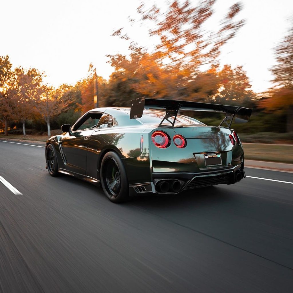 Ride into the new year with style.  #NissanGTR #GTR #Nissan #NewYearsEve
: @maca...