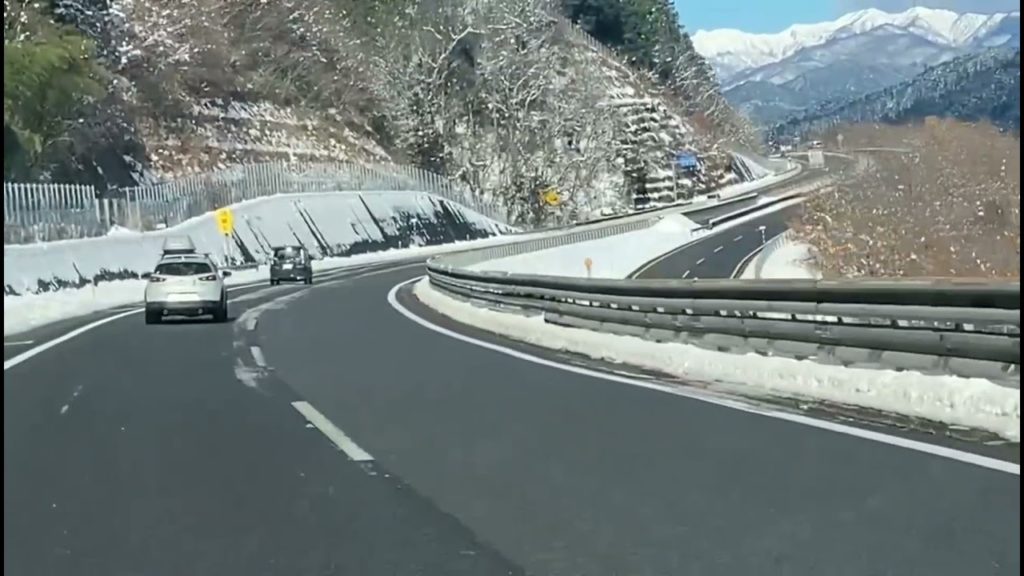 Winter in Japan Gifu city || Beautiful Roadside view || Afnans Brother 🇺🇸