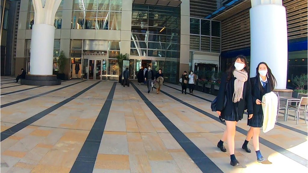 平日ランチどきの六本木駅周辺を散歩！