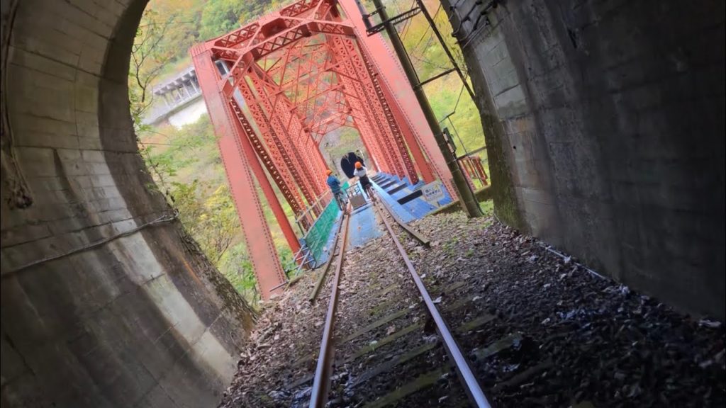 【VLOG : TOUR DU JAPON】BALADE À VÉLO SUR L’ANCIENNE VOIE FERROVIAIRE À LA CAMPAGNE DU JAPON !!