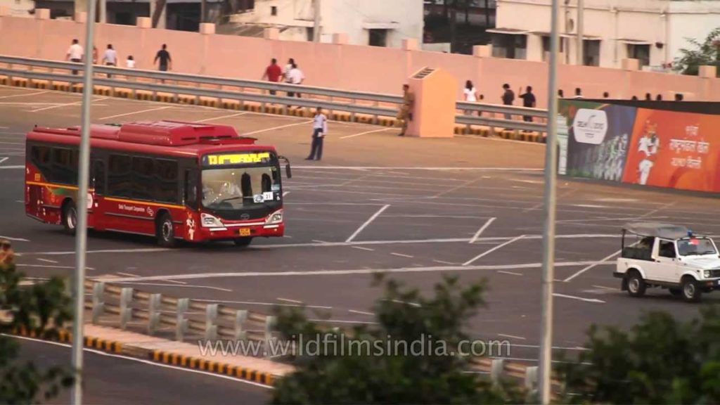 Special new low-floor buses introduced in New Delhi!