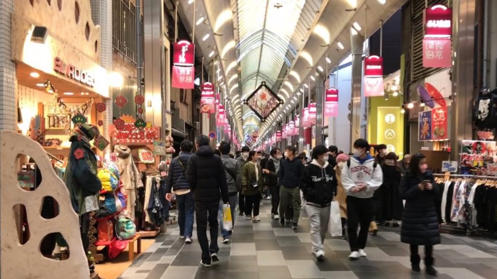 22年1月2日 ゆっくりと新春の京都を歩く 四条大橋,先斗町,木屋町,四条河原町,新京極,寺町商店街,錦市場 Walk around Kyoto city,Japan vlog