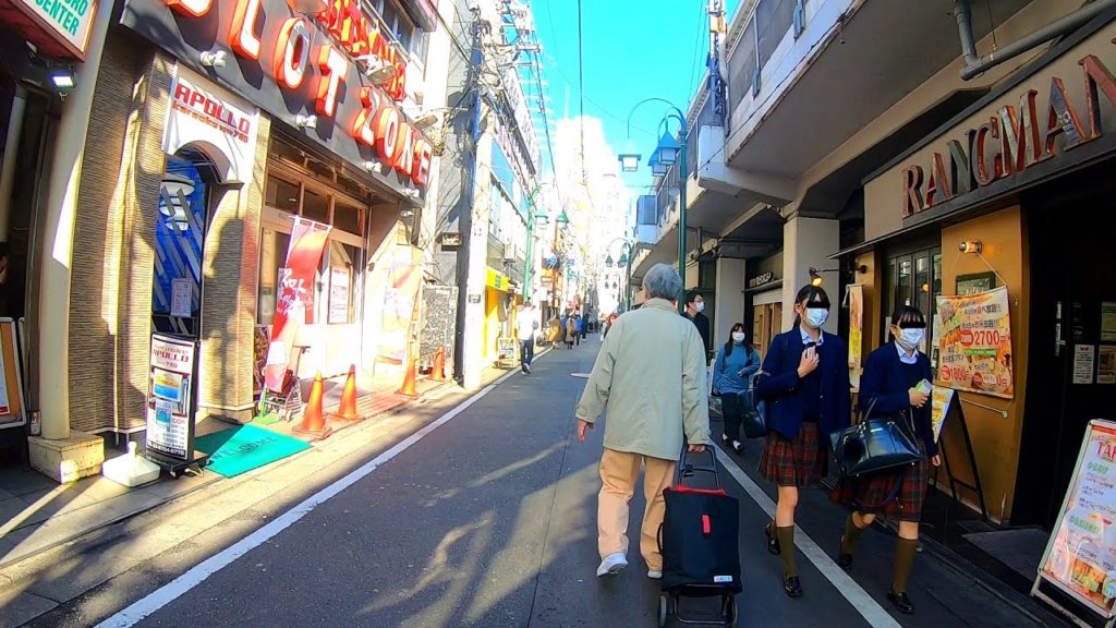平日ランチどきの中目黒駅周辺を散歩! 平日ランチどきの中目黒駅周辺を散歩!