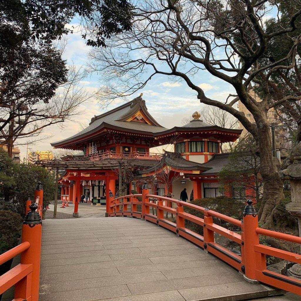 Visit Japan: Would you like to walk across this inviting bridge?
Across the bridge over the … Would you like to walk across this inviting bridge?
Across the bridge over the ...