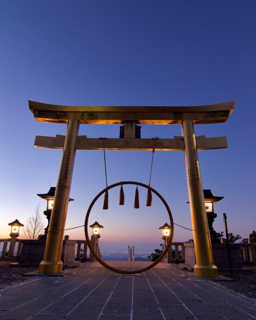 How mesmerizing is this visage of tradition? 
This stunning golden Torii Gate fr...
