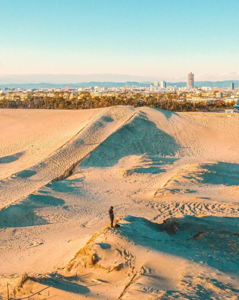 Can you believe that Japan has sand dunes?
It's true! These are the Nakatajima S...