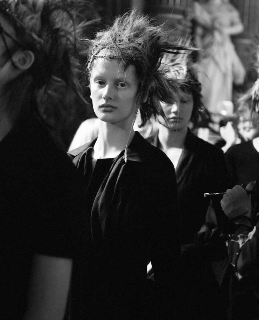 Yohji Yamamoto S/S2022 ⁠Show Backstage
⁠
#YohjiYamamoto⁠
⁠
Available in store/Ja...