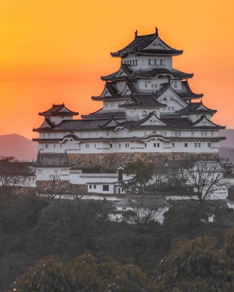 Incredible skies collection  Locations & photographers:   Himeji Castle @butsuy...