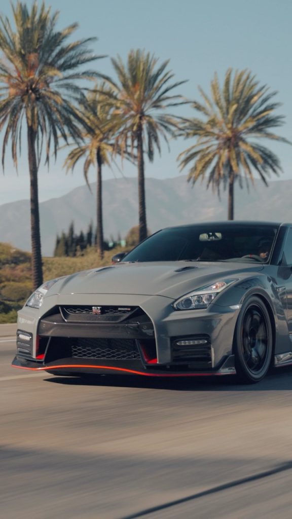 Check out how the #nismo #GTR effortlessly glides! #NissanGTR #Nissan
: @woyshni...