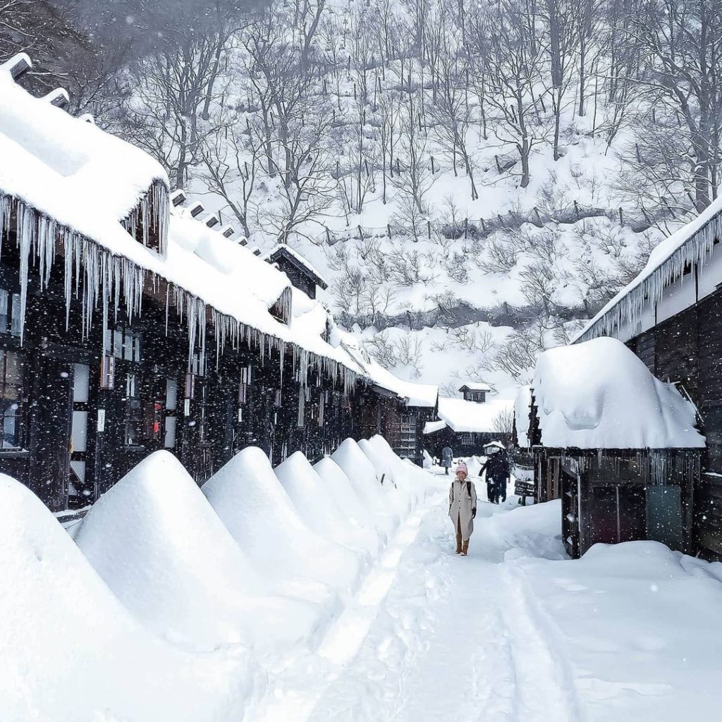 Relax and unwind, you’re on hot spring time!  With not one, but seven (!) onsen ...