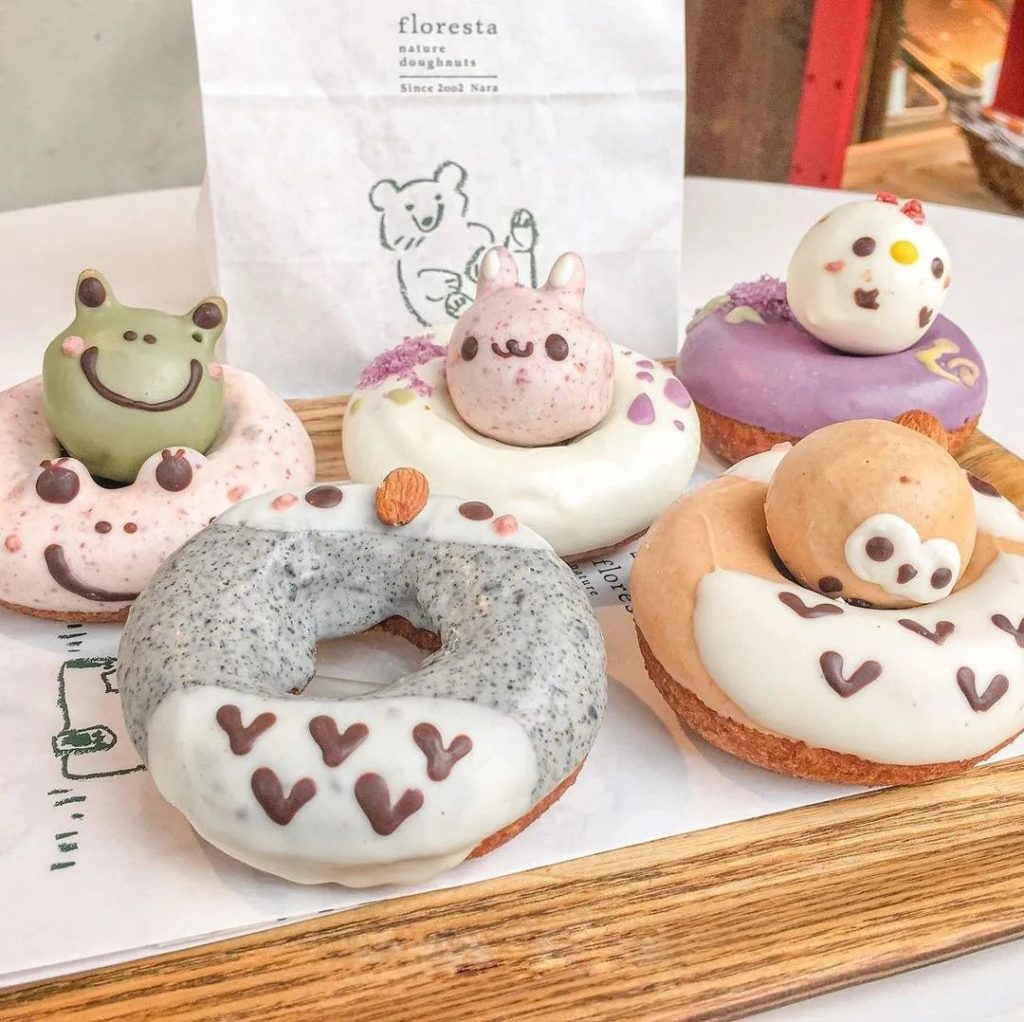 If you're a fan of cute food, checking out Floresta Nature Donuts is a must. @he...